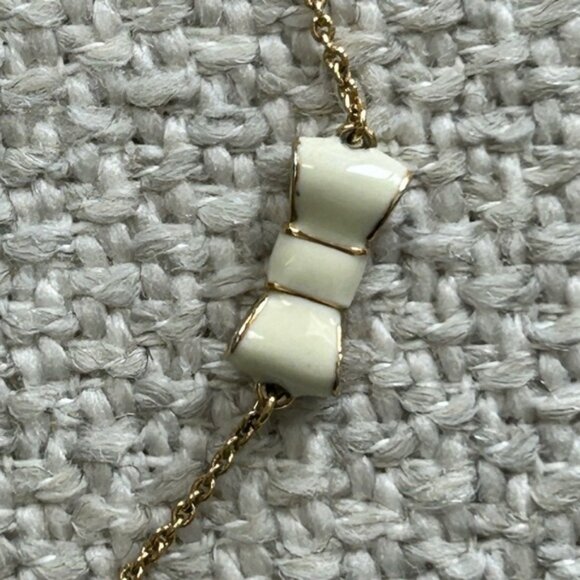 Kate Spade Take A Bow Long Scatter Gold Plated Necklace Cream Enamel 32 - Picture 4 of 5
